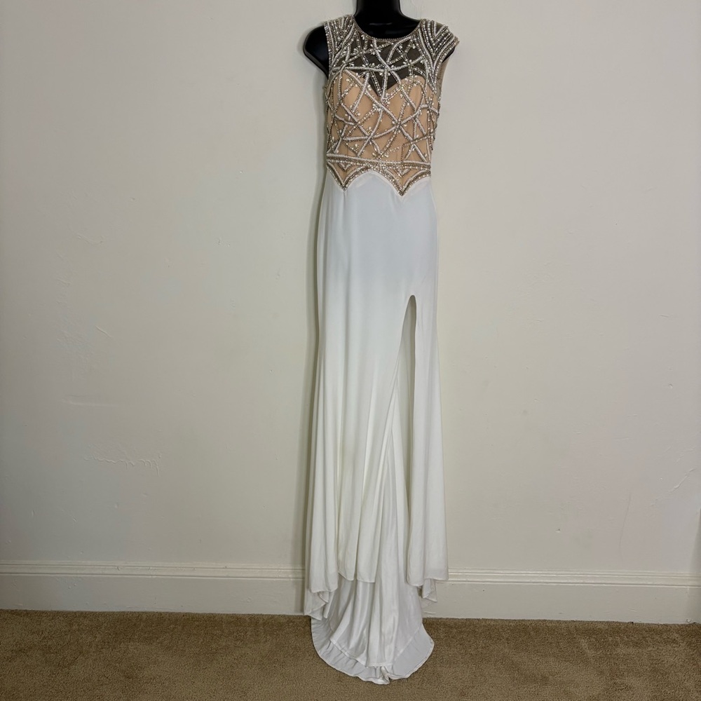Brit Cameron White & Nude Beaded Column Pageant / Prom Gown: Size: 8